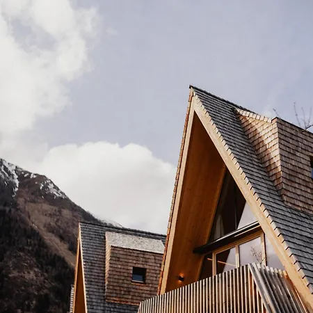 Collis Hill & Apartman