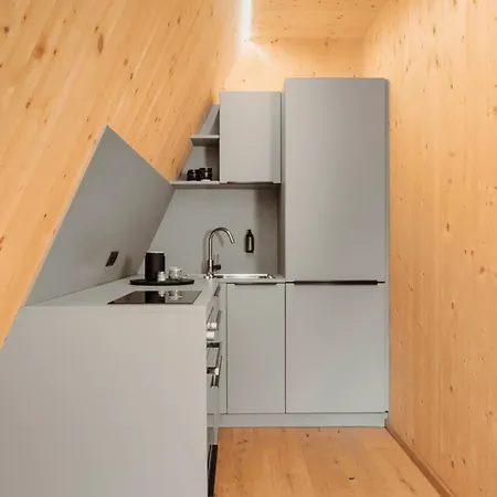 Apartment Collis Hill & *