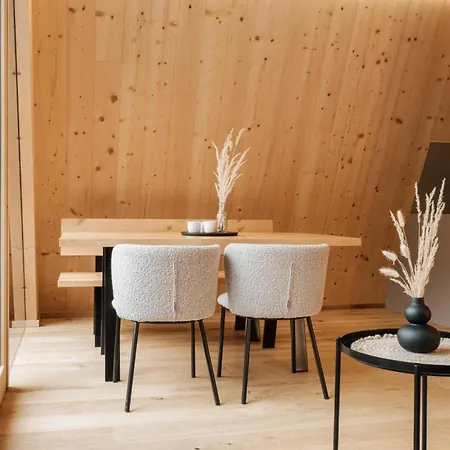 Collis Hill & Apartment